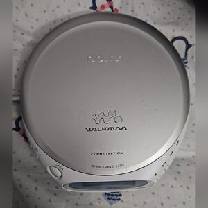 Sony CD Walkman G-Protection D-EJ361 Portable CD Player (working)
